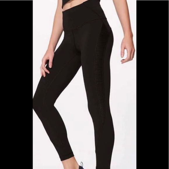 Lululemon wonder under high rise - Picture 4 of 4